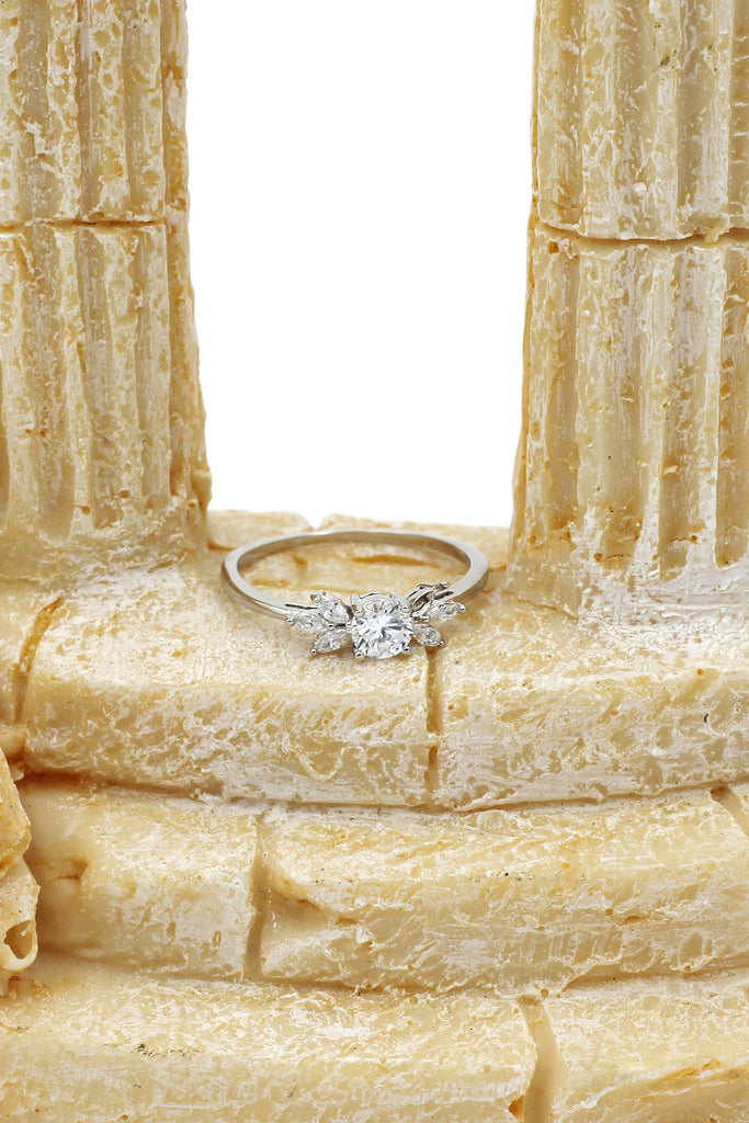 fashion flower small crystal ring