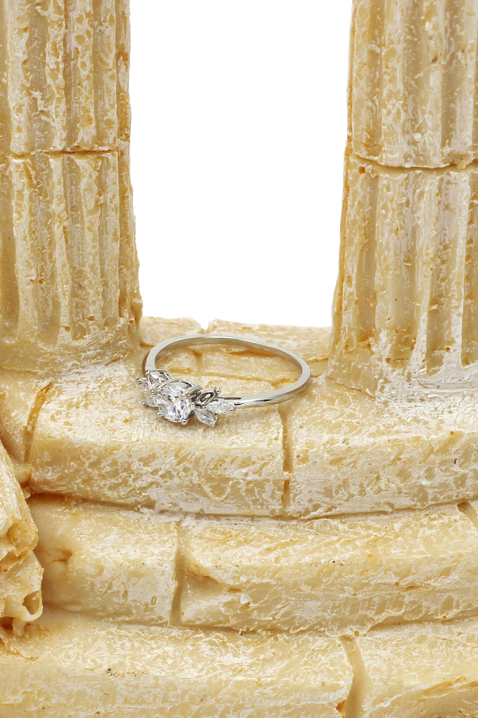 fashion flower small crystal ring