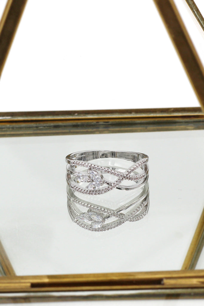 fashion mini crystal flower silver ring