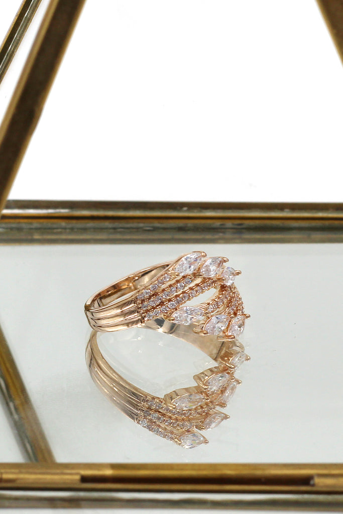 elegant crystal shining ring