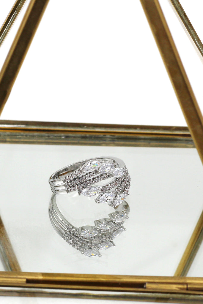 elegant crystal shining ring