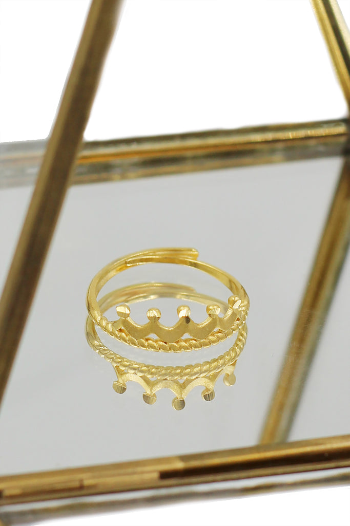 Simple crown gold ring