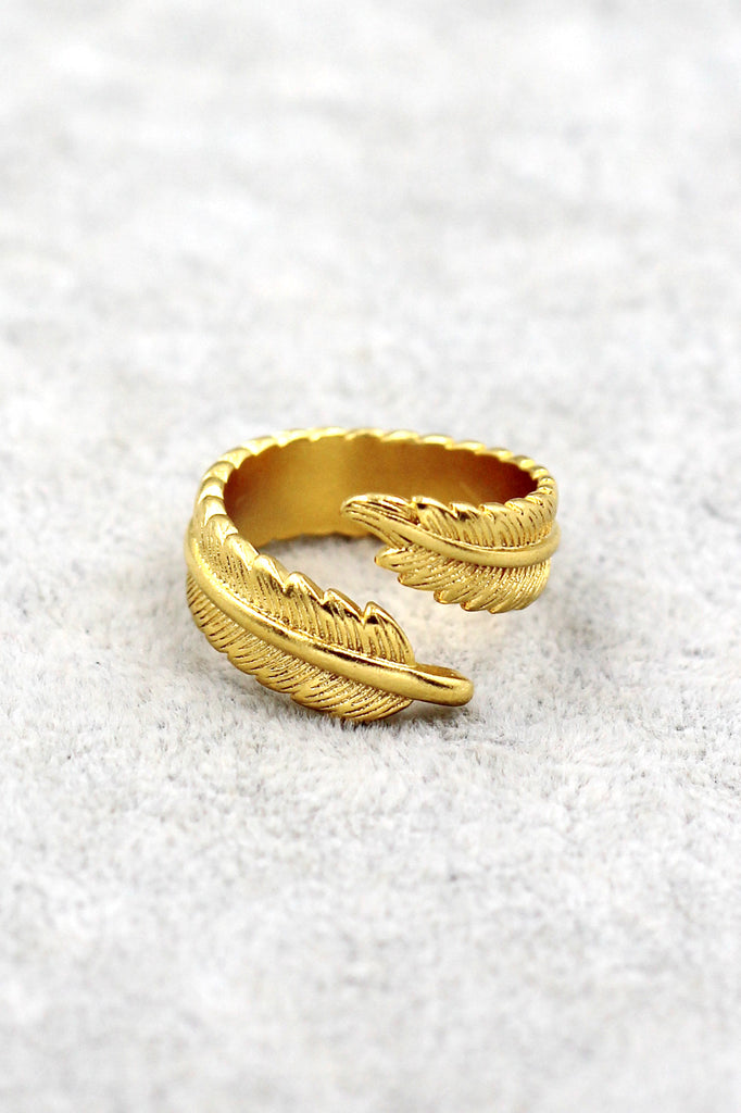 Fashion feather gold ring