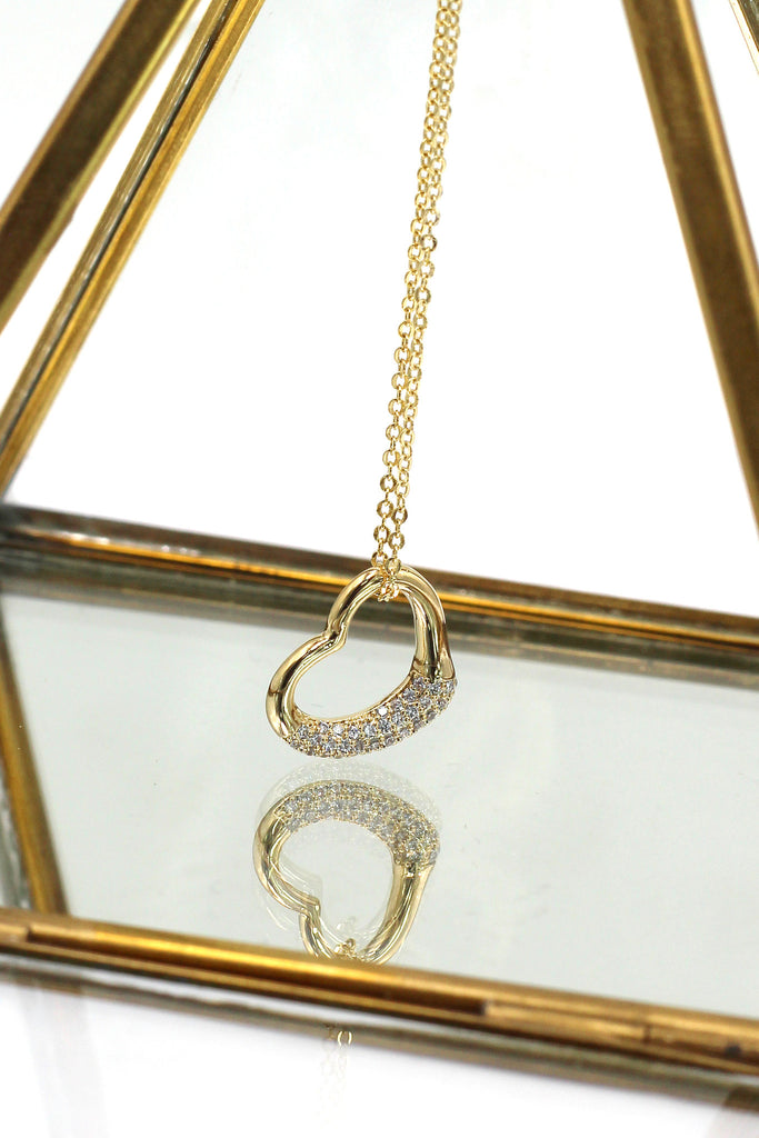 cabinet micro crystal heart necklace