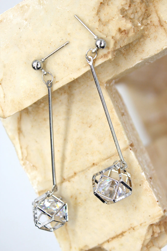 diamond pendant necklace earring set