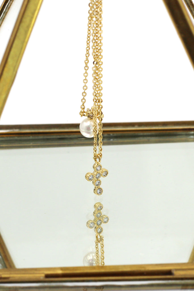 duplexes mini crystal cross pearl necklace