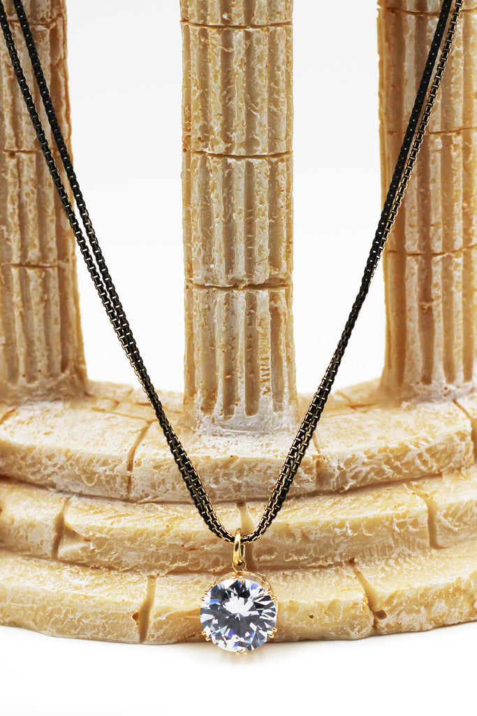 Simple large crystal black necklace