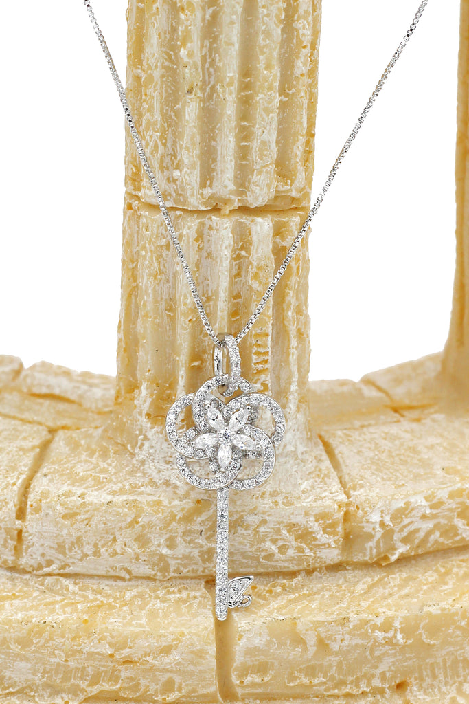 fashion wild key pendant necklace