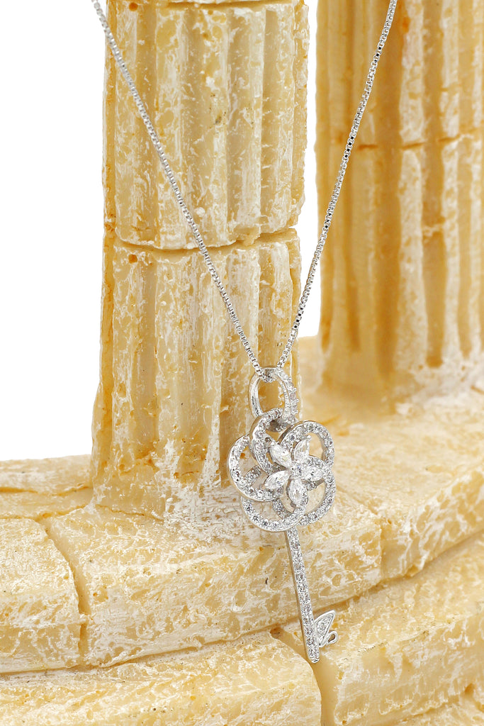 fashion wild key pendant necklace