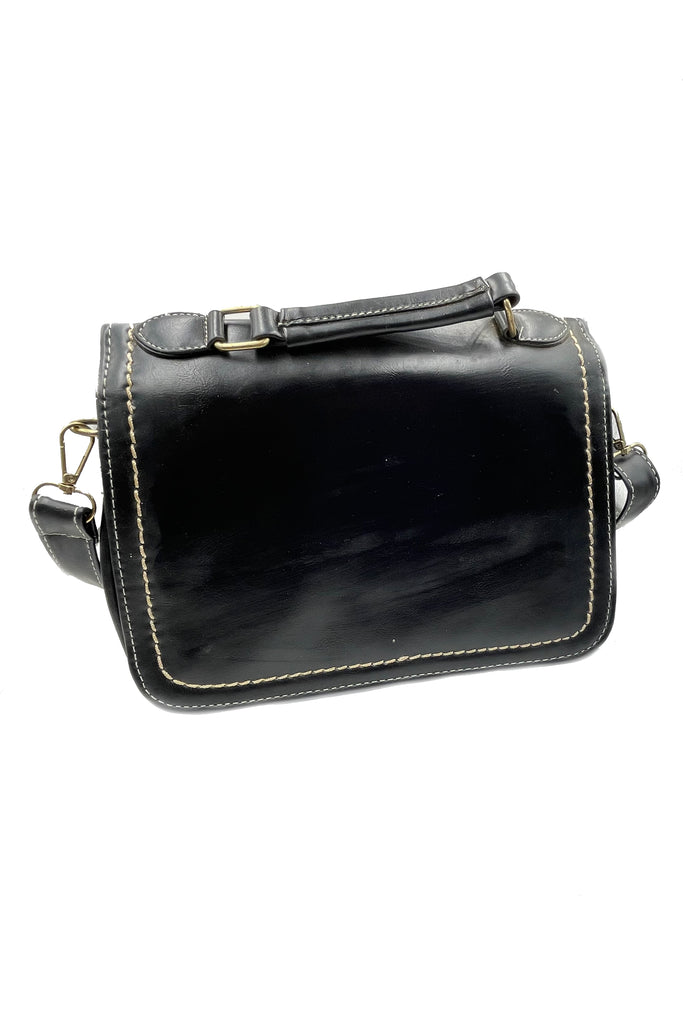 Smooth and bright leather handbags