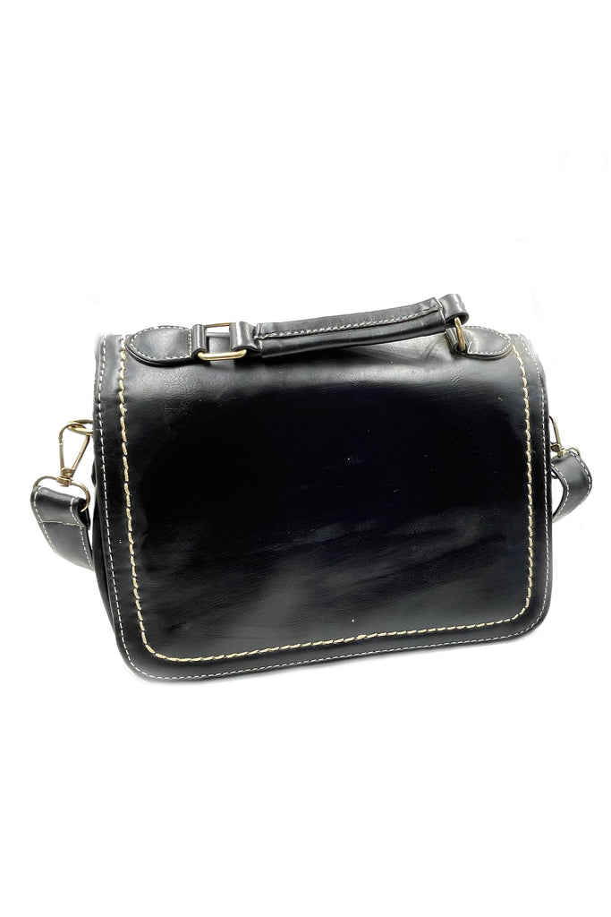 Smooth and bright leather handbags