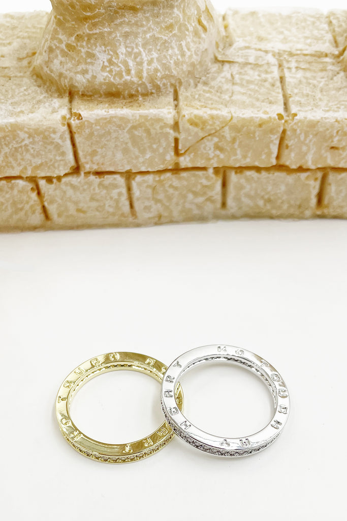 simple noble crystal ring