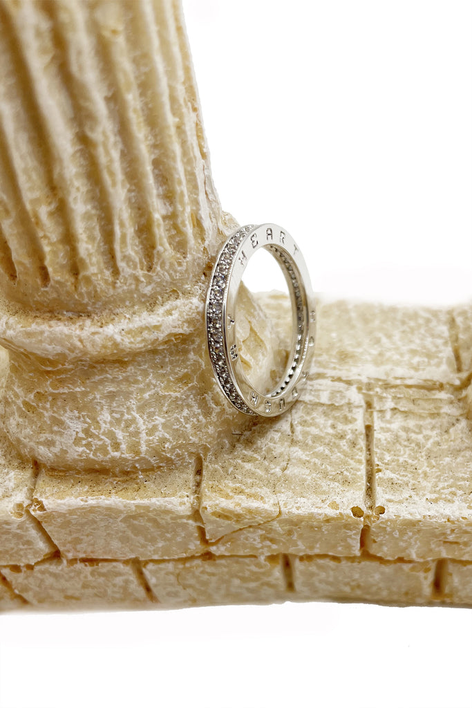 simple noble crystal ring