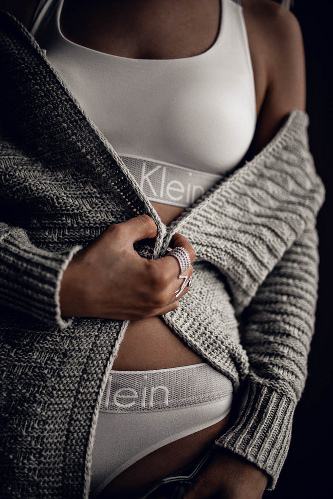 sparkling rhythm crystal pendant ring