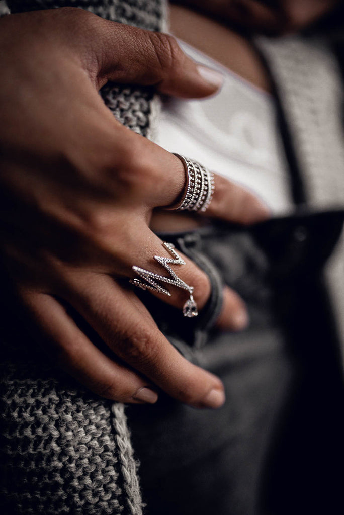 sparkling rhythm crystal pendant ring