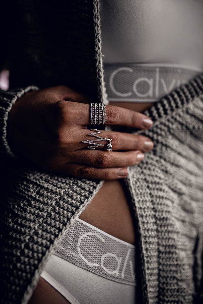 sparkling rhythm crystal pendant ring