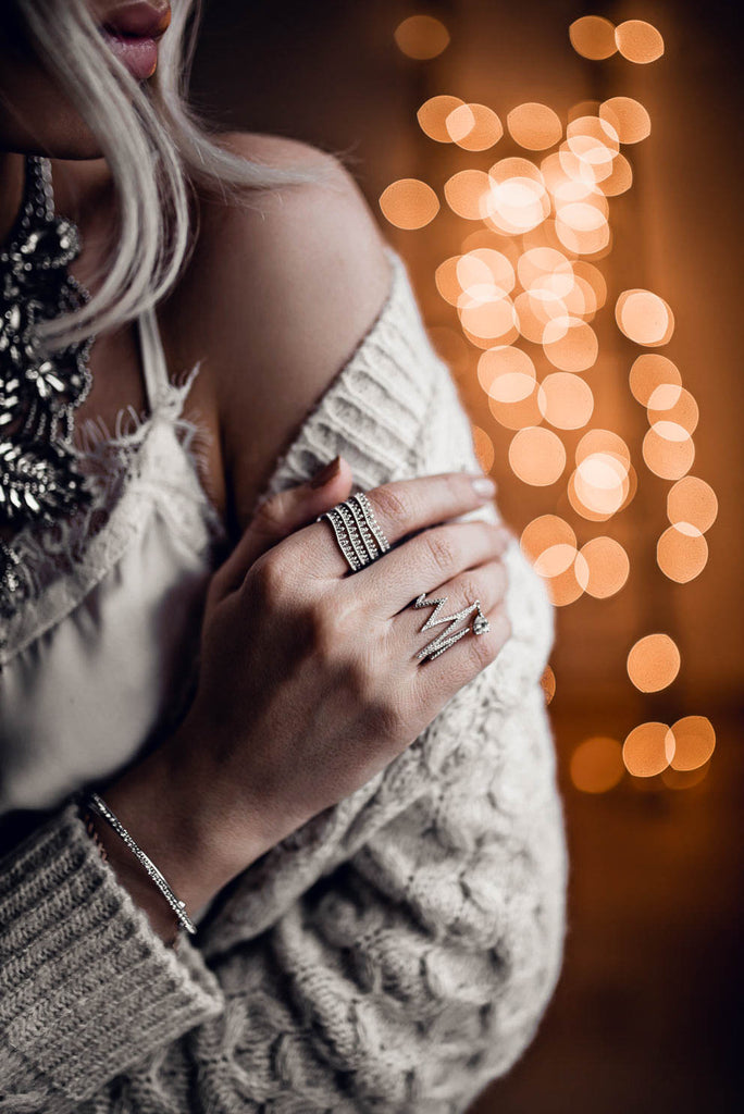 Noble granular crystal flower necklace