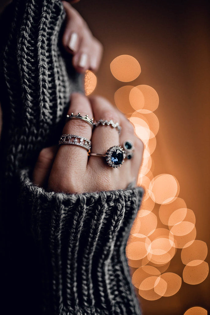 simple small crown silver black ring