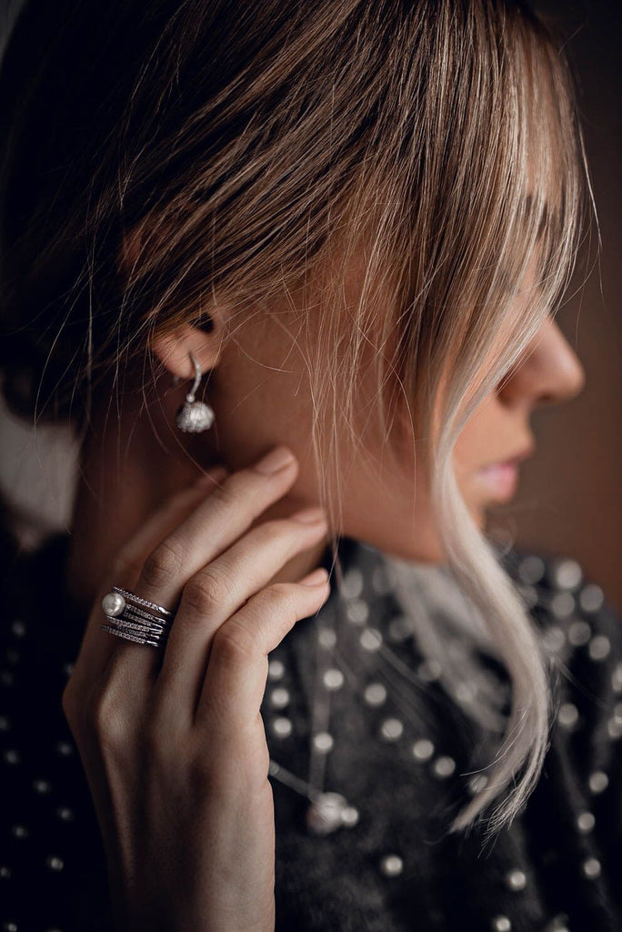 small exquisite shell pearl pendant earrings