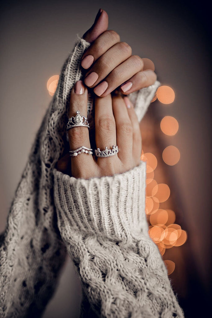 silver noble crown crystal ring