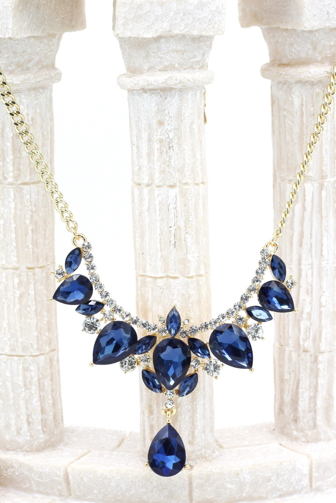 Elegant Black and White Crystal Earrings Necklace Set