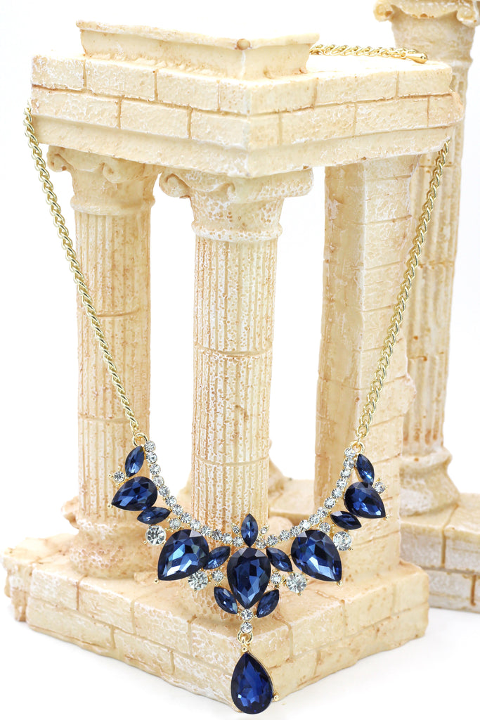 Elegant Black and White Crystal Earrings Necklace Set