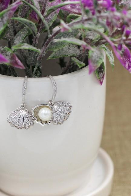 fashion shell pearl necklace earrings set