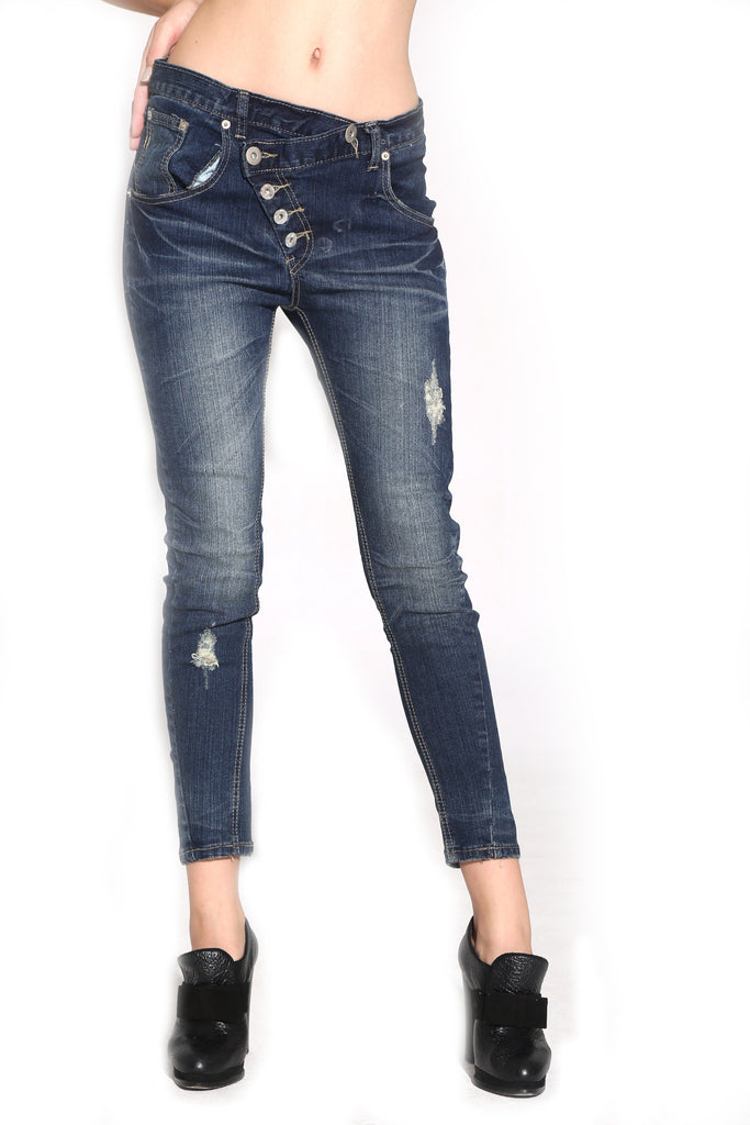 Slant buttons denim