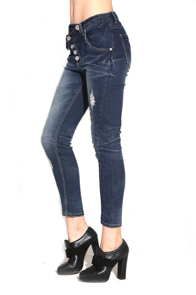 Slant buttons denim