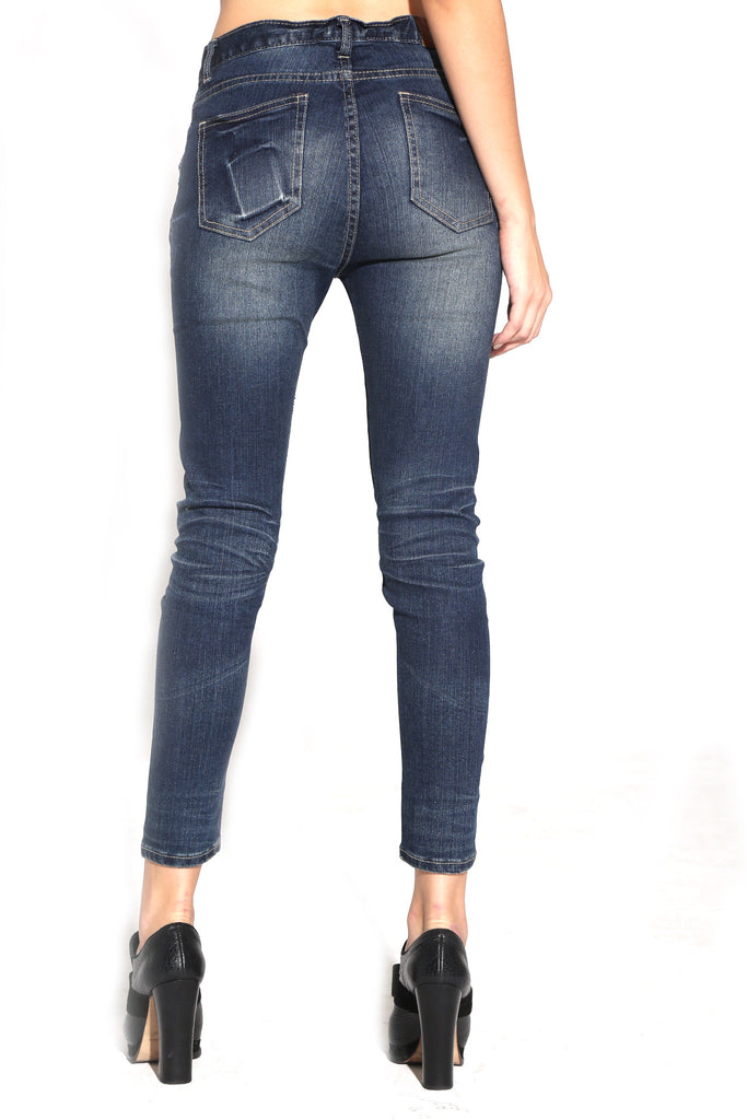 Slant buttons denim