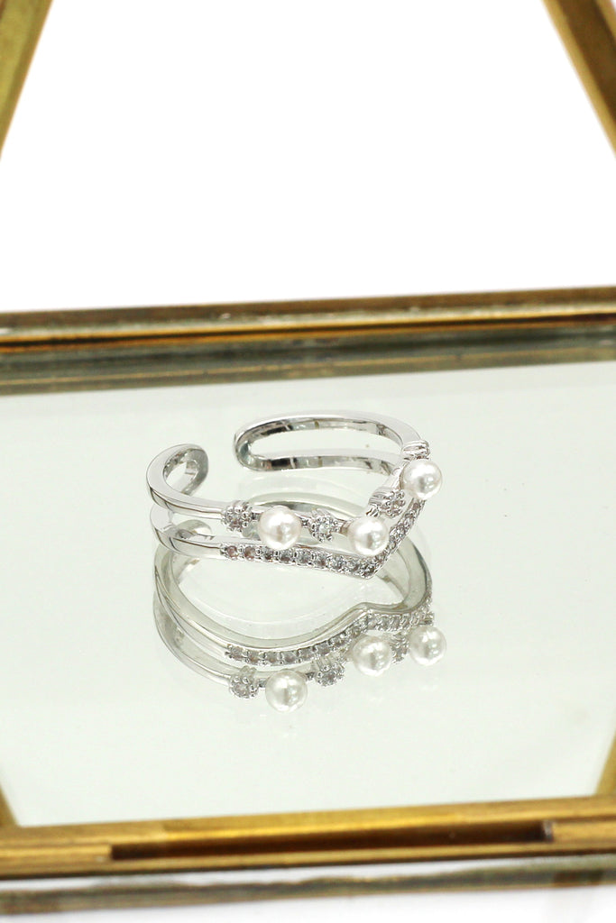 fashion mini crystal pearl silver ring