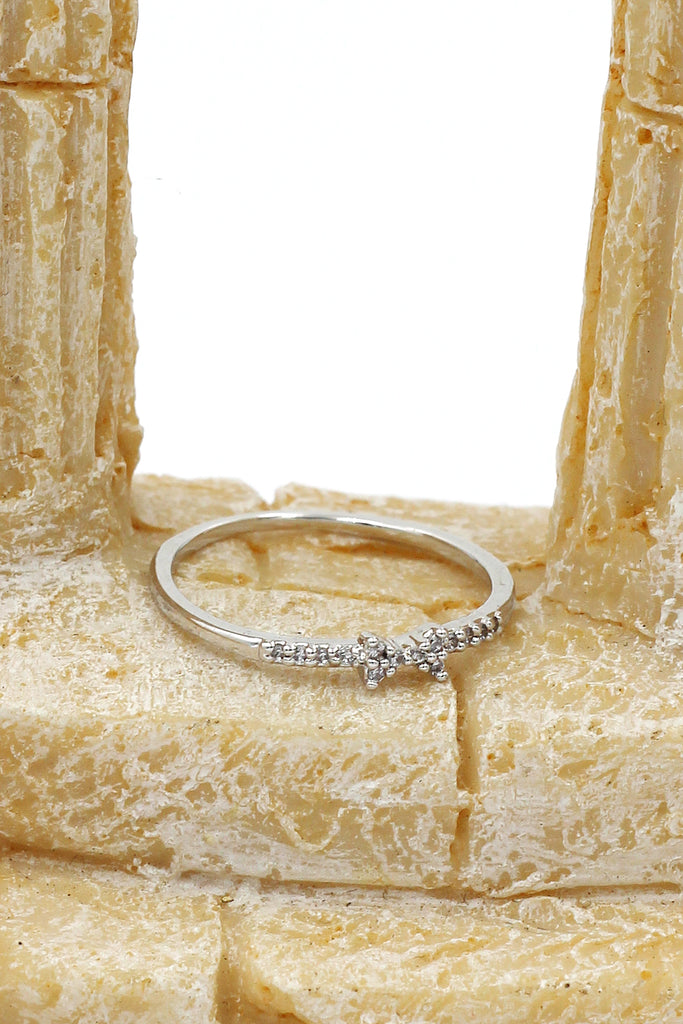 Fashion simple bow crystal ring