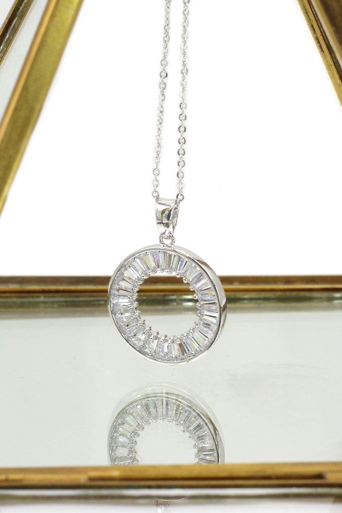 fashion crystal circle necklace