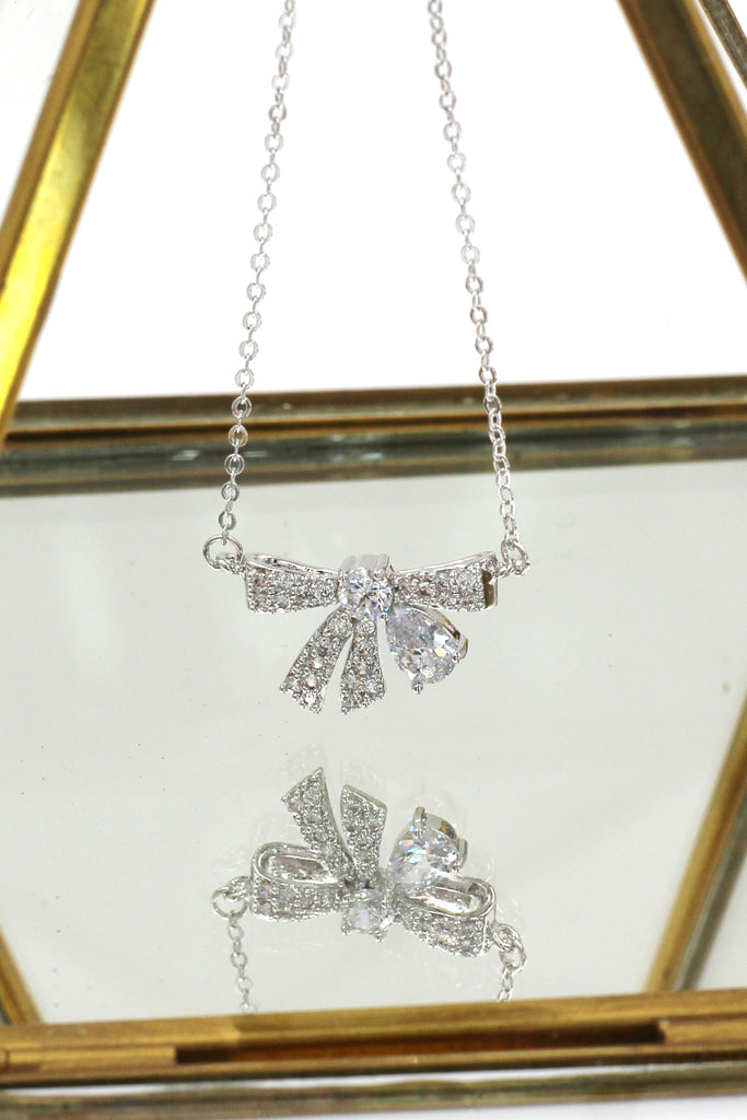 fashion pendant crystal knot necklace