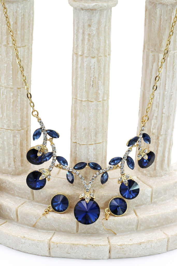 elegant sparkling crystal necklace earrings set