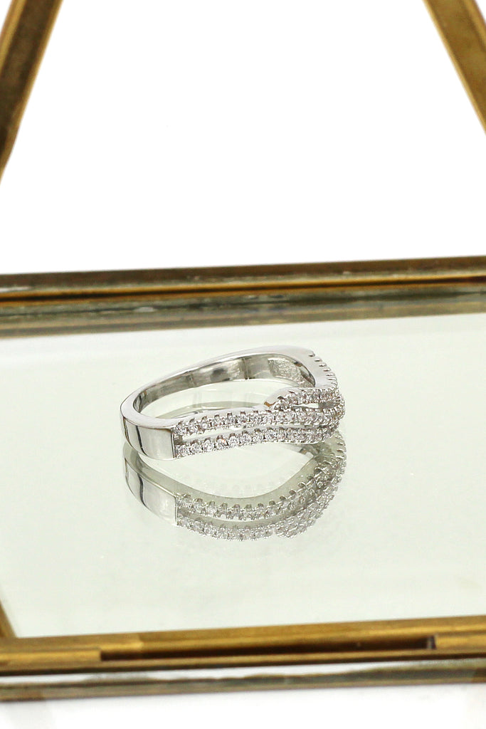 fashion Pai sparkling crystal ring
