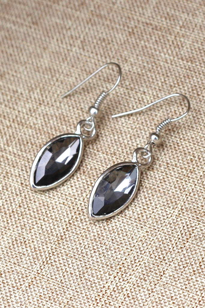 temperament compact crystal earrings