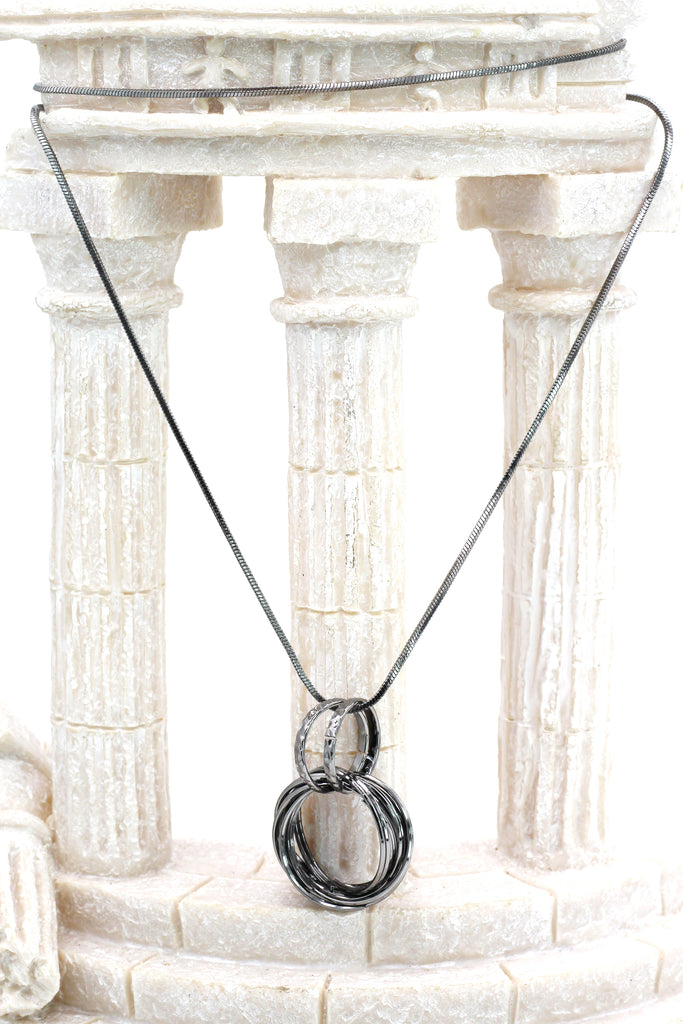fashion interlocking circle necklace