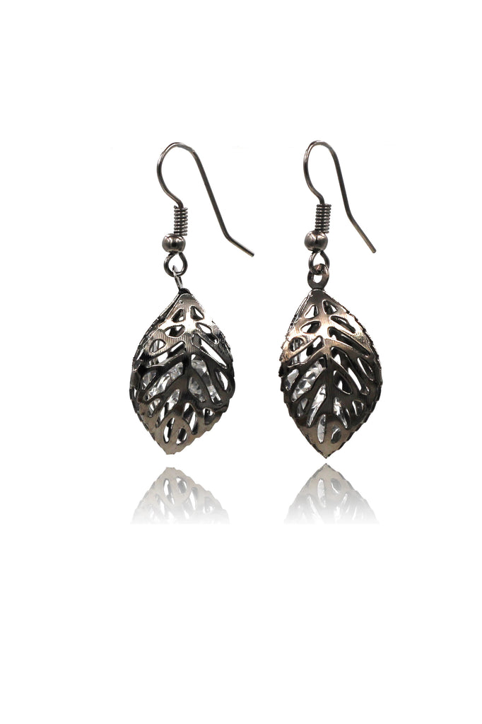 hollow crystal leaves earrings