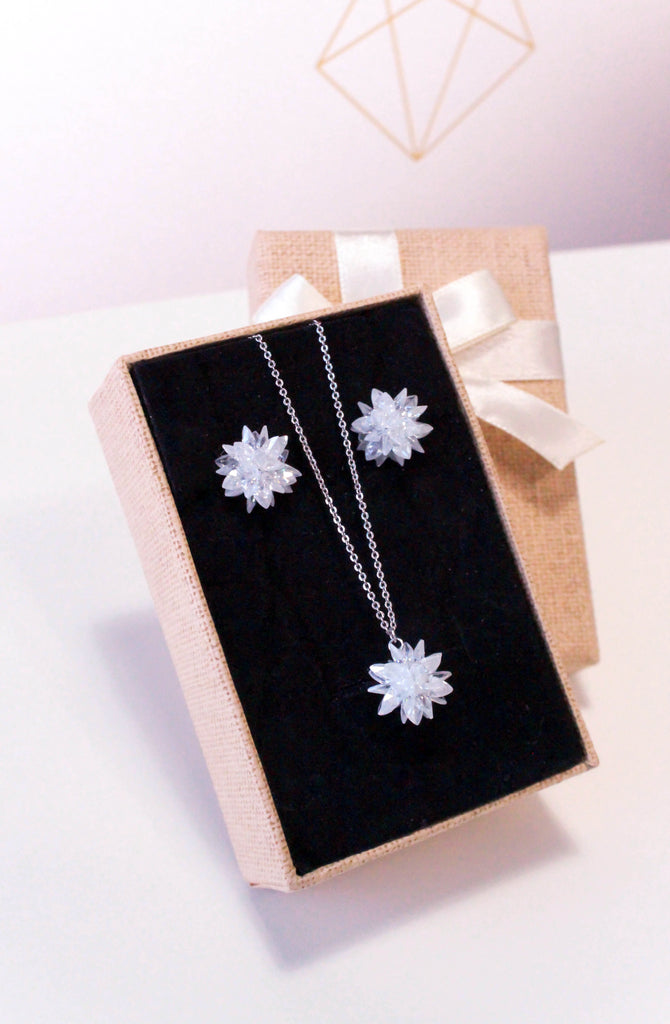 fashion snowflake silver necklace