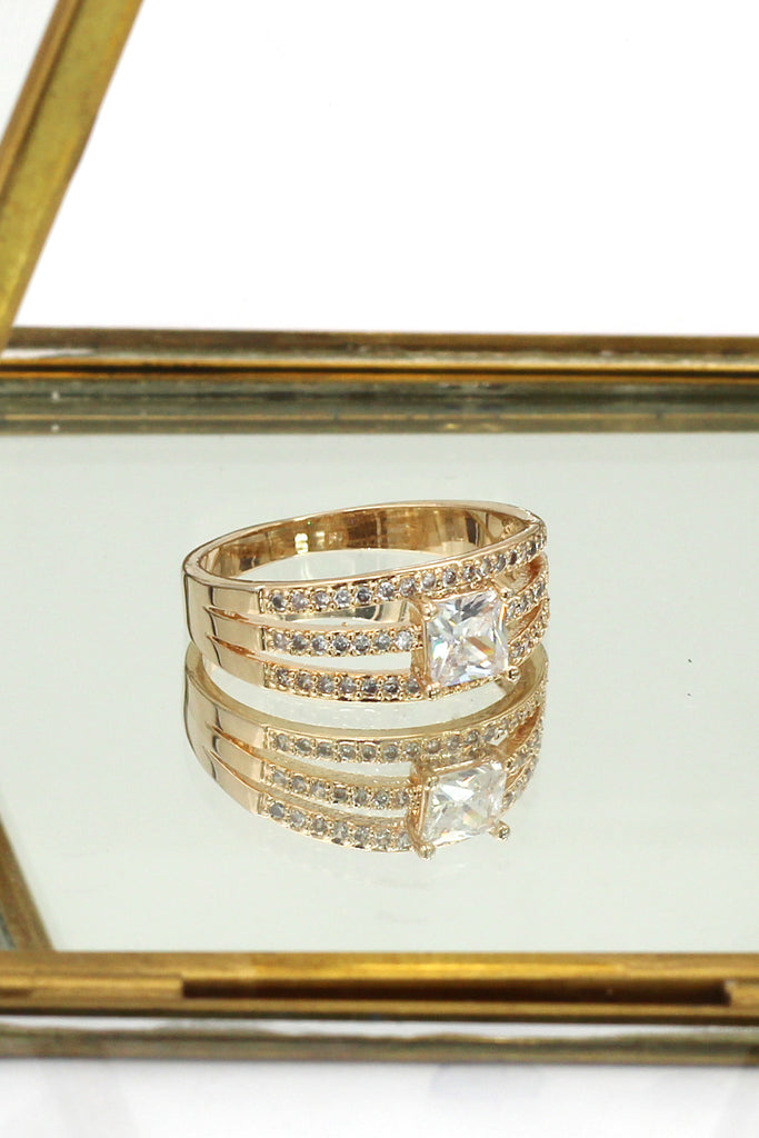 fashion square middle crystal gold ring