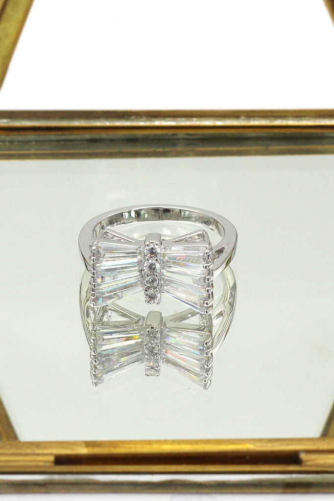 noble horizontal crystal ring
