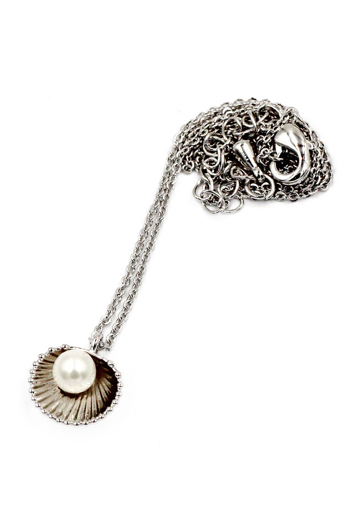 shell pearl pendant necklace