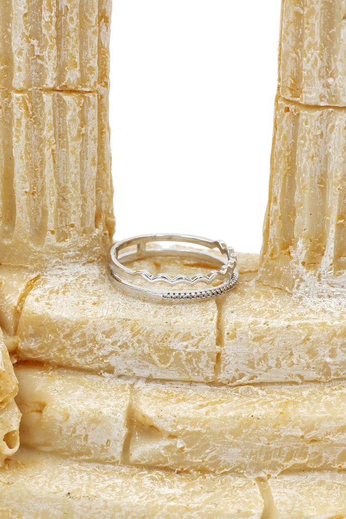fashion group inlaid crystal ring