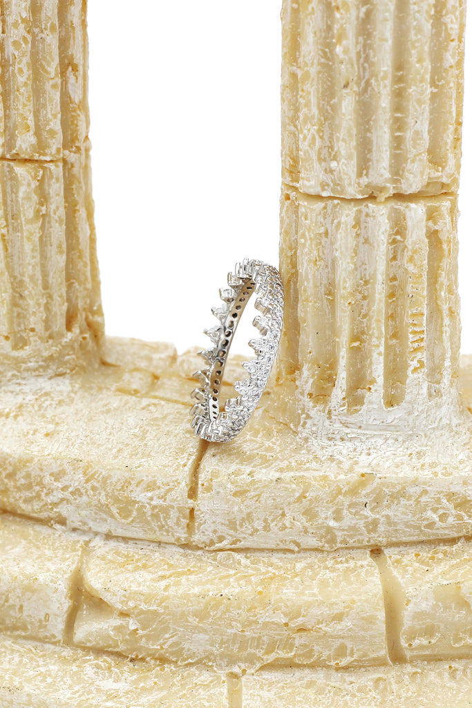 fashionable temperament crystal ring