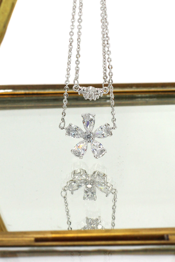 duplexes mini flowers crystal necklace earrings set