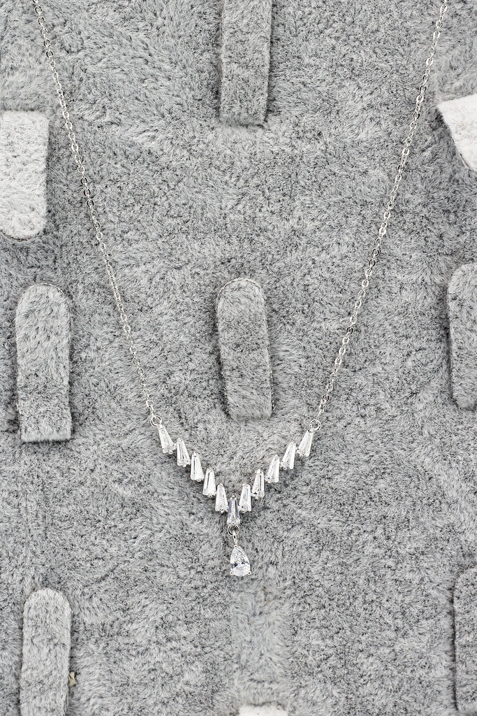 delicate pendant crystal silver necklace