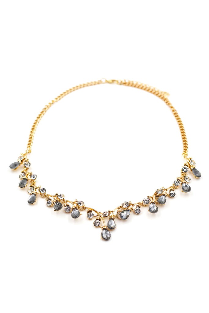 Elegant crystal necklace