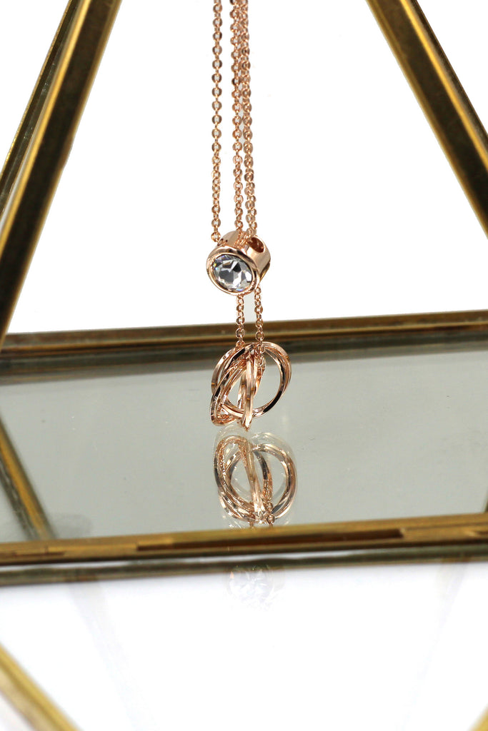 duplexes crystal and circle necklace