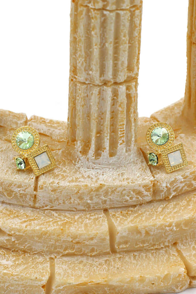 fashion golden rim crystal earrings